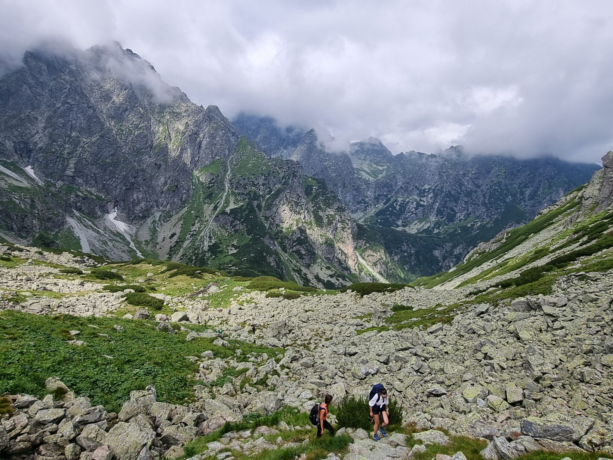 W tle Dolina Ciężka
