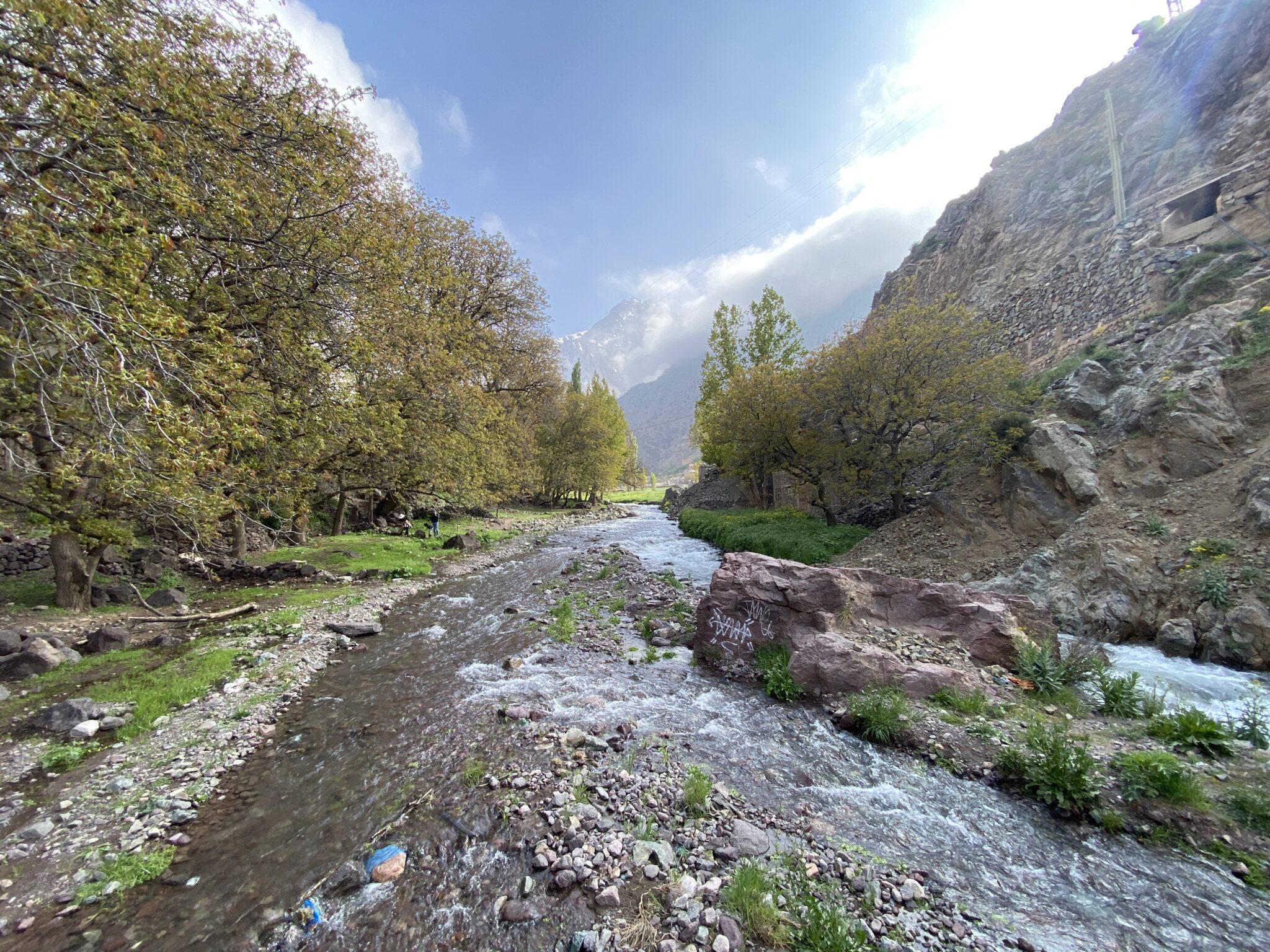 Potok w Aroumd. Rzut oka w stronę Toubkala