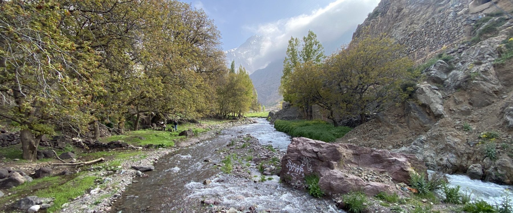 Potok w Aroumd. Rzut oka w stronę Toubkala